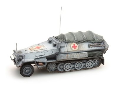 ARTITEC | Sd.Kfz 251/8B SANITATSPANZER WINTER (READY-MADE) | 1:87 