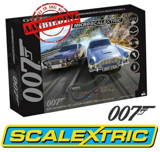 SCALEXTRIC | 007 JAMES BOND MICRO RACEBAAN SET 'ASTON MARTIN V8 EN DB5' | 1:64