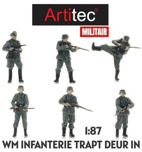 ARTITEC | WEHRMACHT INFANTERIE TRAPT DEUR IN 6 FIGUREN (READY-MADE) | 1:87